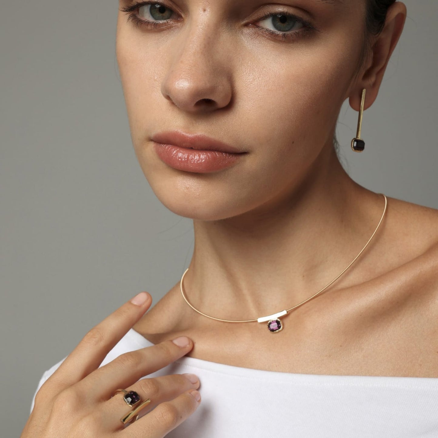 Pendientes barrita dorada y cristal