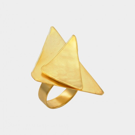 Anillo triángulos oro primitivo