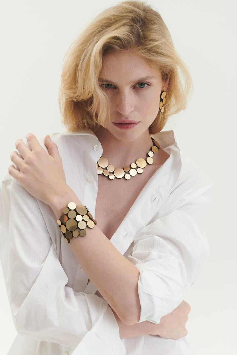 Collar círculos acrílicos dorados efecto espejo