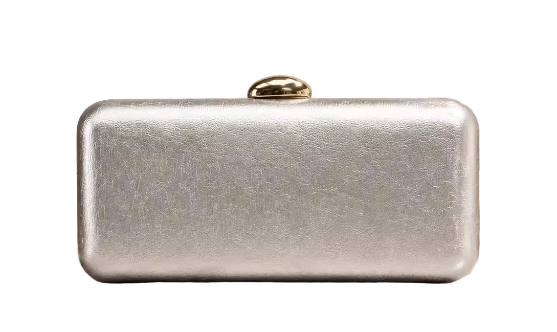 Clutch de fiesta color plata y cierre dorado