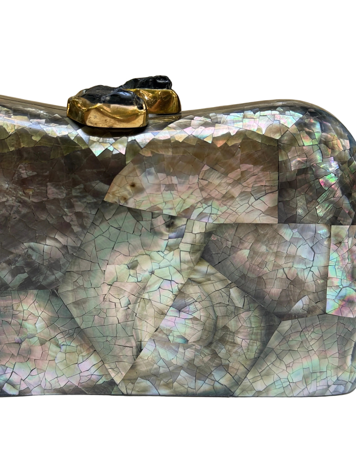 Bolso joya artesanal en nácar gris irisaciones verdosas