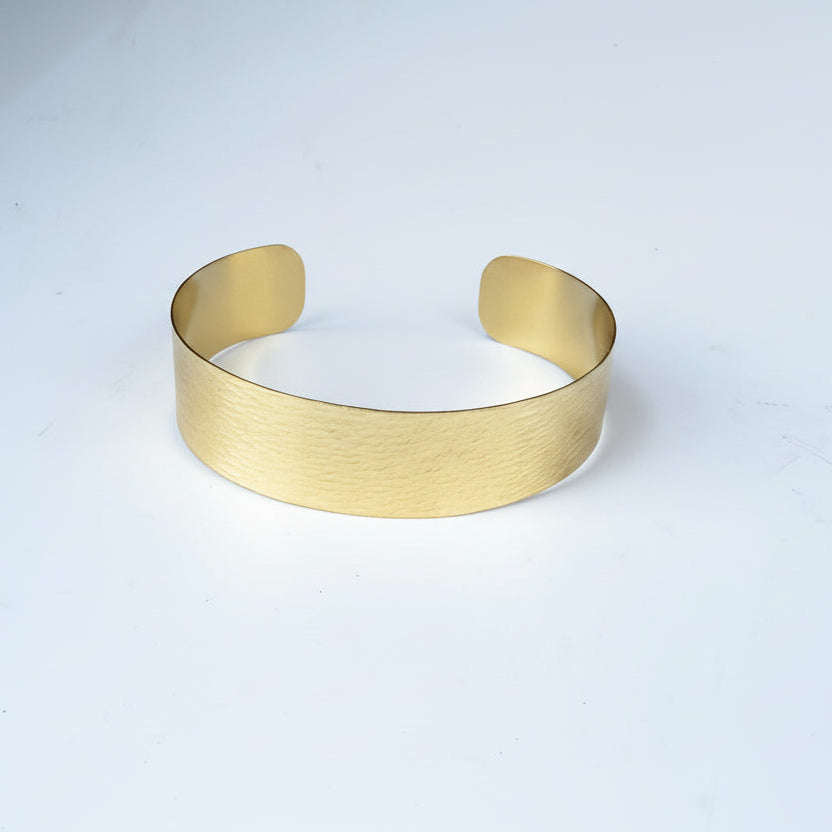 Choker dorado rígido