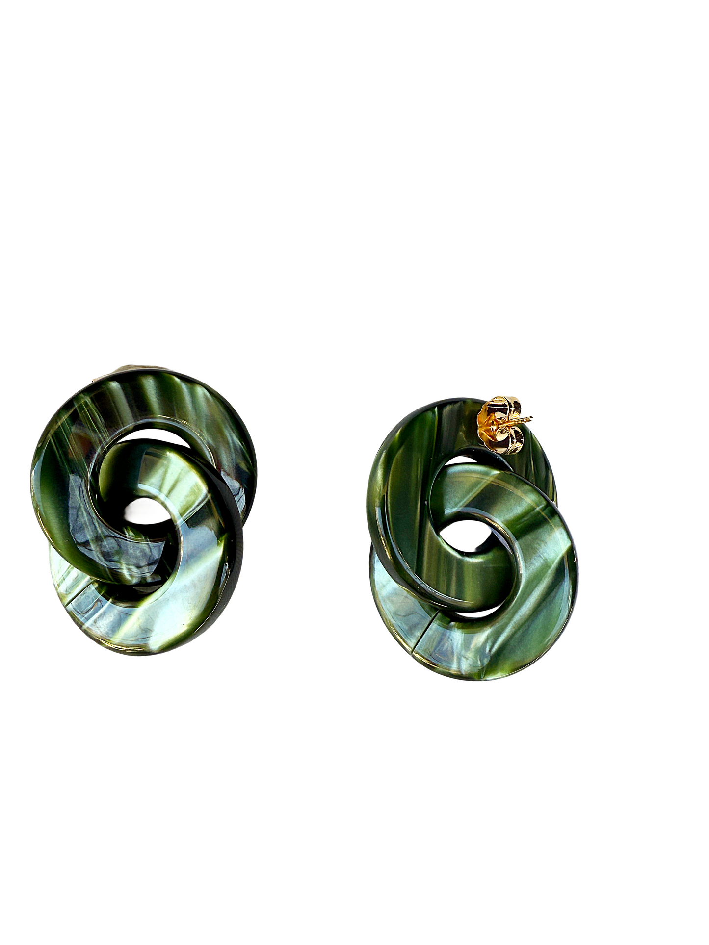 Pendientes de resina italiana en verde , piezas entrelazada
