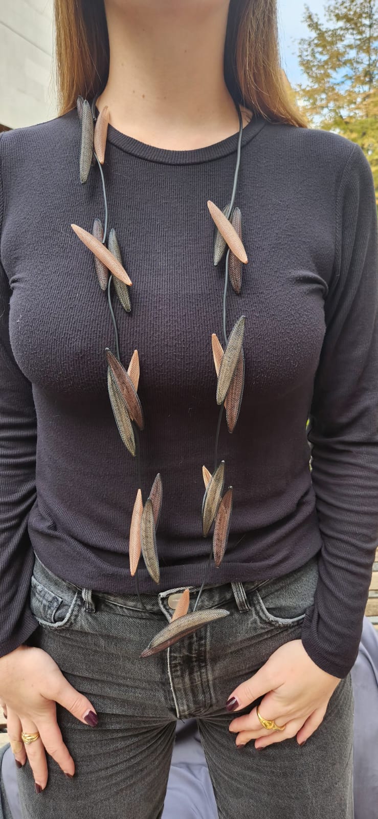 Collar largo red invisible colores marrones