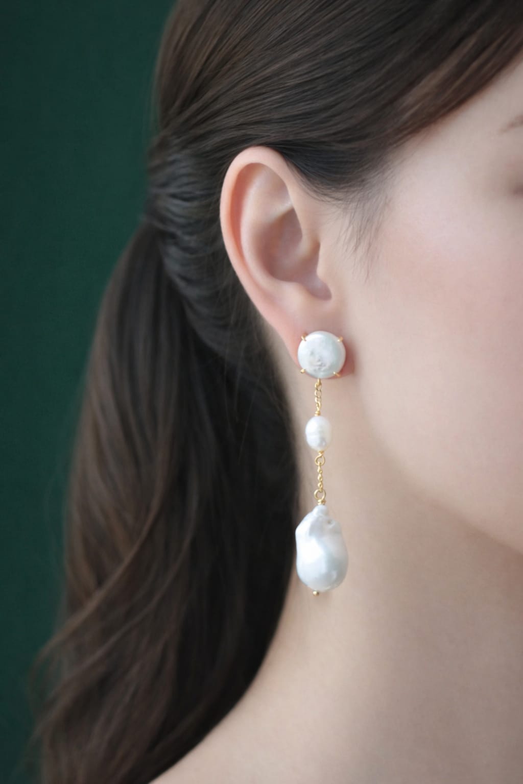Pendientes largos perlas y cadena dorada