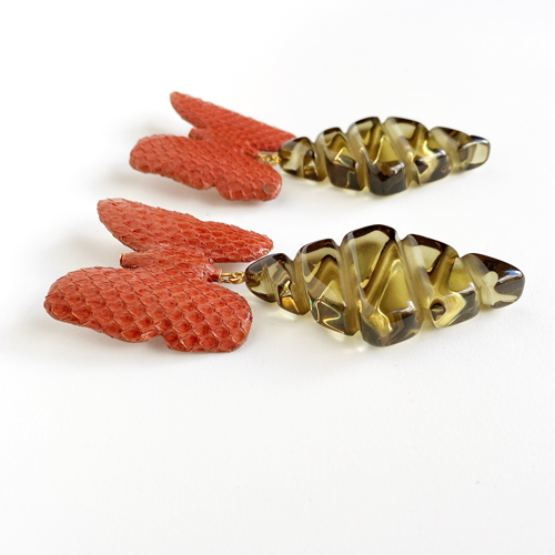 Pendiente mariposa y resina verde