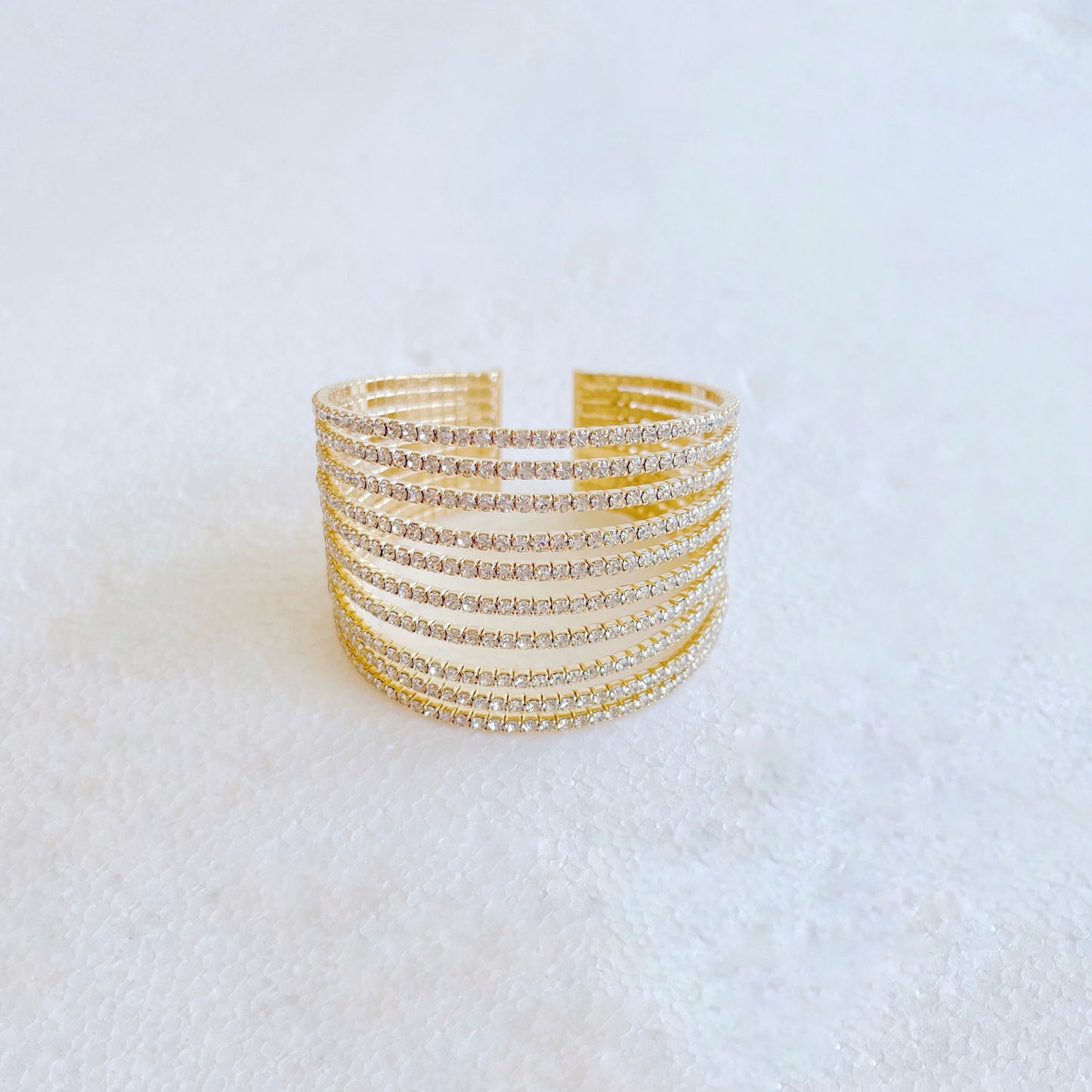 Brazalete cristales dorados tiras