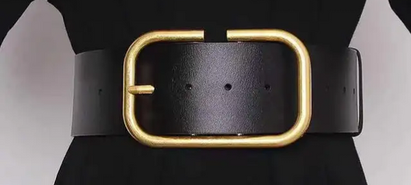 Cinturón   piel negra hebilla oro XL