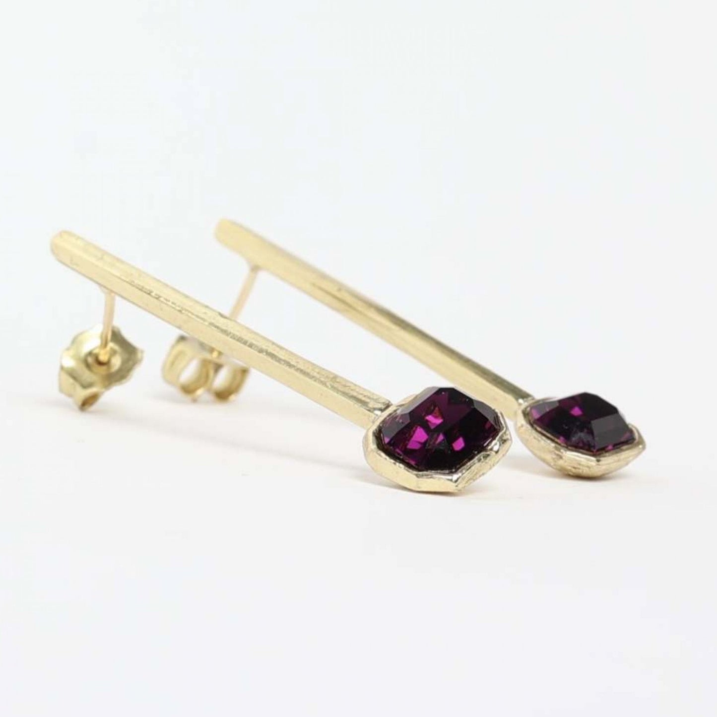 Pendientes barrita dorada y cristal