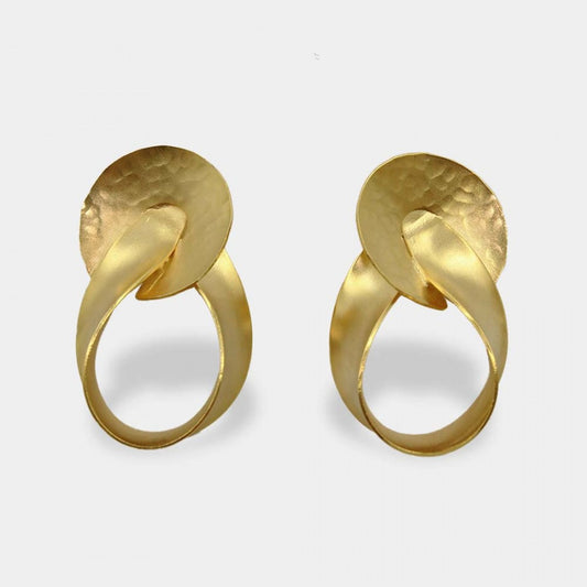 Pendientes infinito en oro primitivo