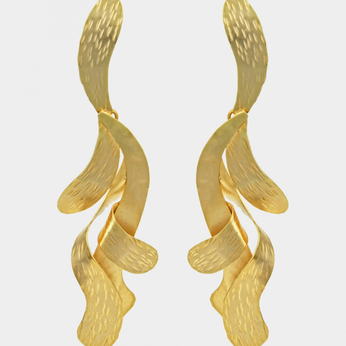 Pendientes artesanales griegos olas de oro primitivo