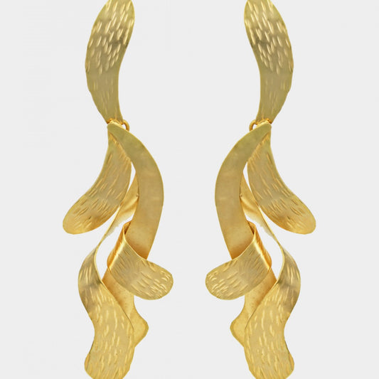 Pendientes artesanales griegos olas de oro primitivo