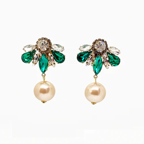 Pendientes de cristal verde y perla beige