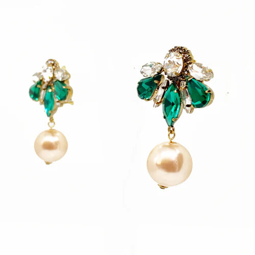 Pendientes de cristal verde y perla beige