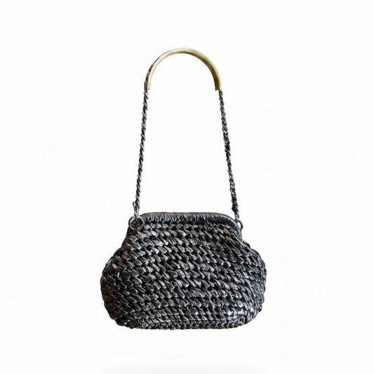 Bolso artesanal trenzado plata oscuro metalizado  con cadena  | FAHOMA