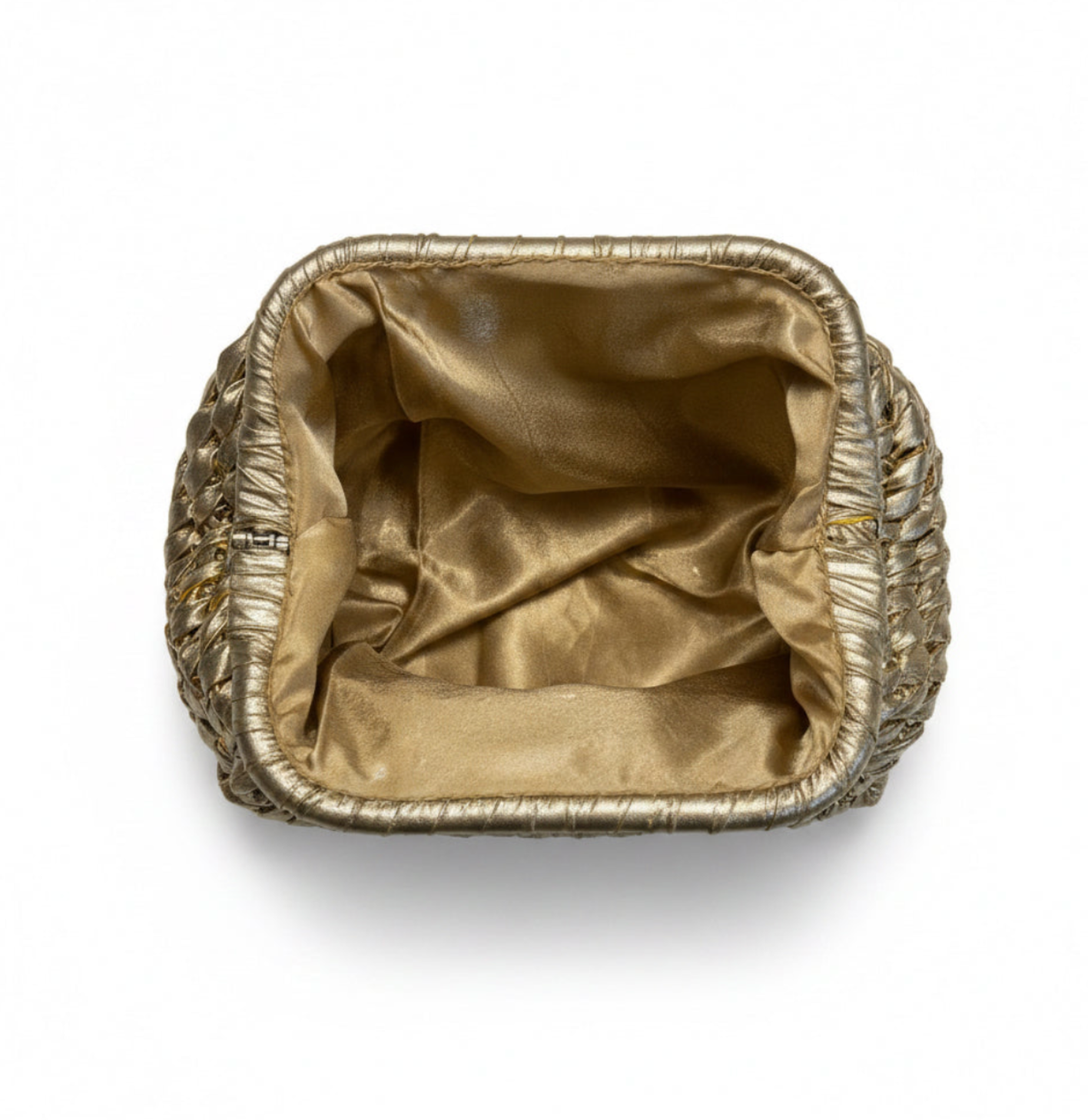 Bolso artesanal trenzado plata oscuro metalizado  con cadena  | FAHOMA