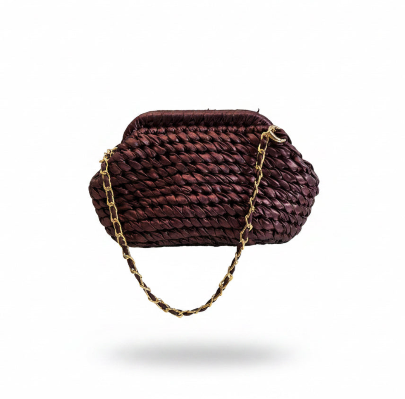 Bolso artesanal trenzado berenjena metalizado  con cadena dorada | FAHOMA