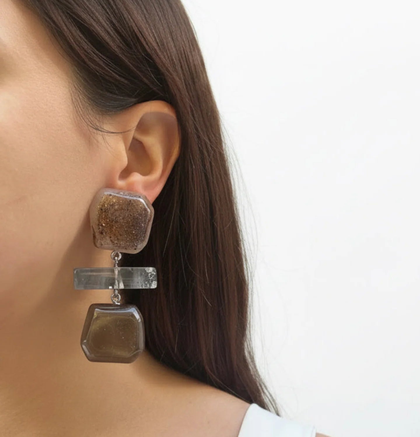 Pendientes Escultóricos de resina Marmolada visón y gris