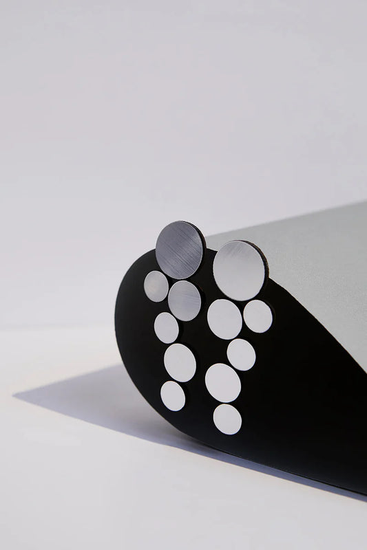 Pendientes círculos plateados acrílicos- efecto espejo