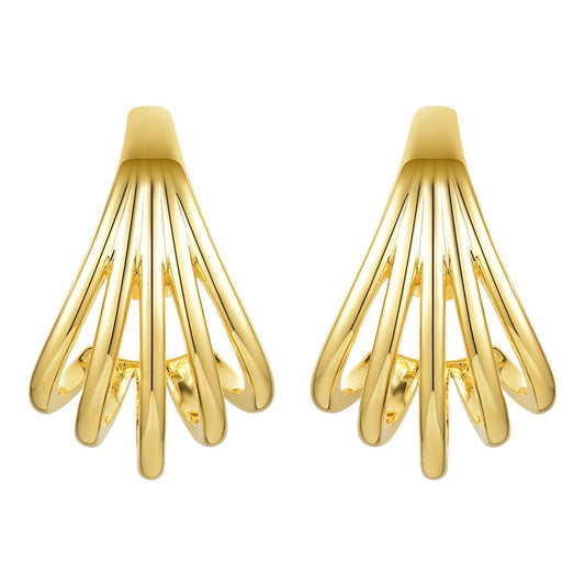 Aros dorados en garra