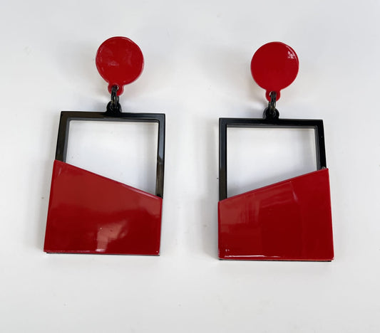 Pendientes en cuerno esmaltado rojo y negro