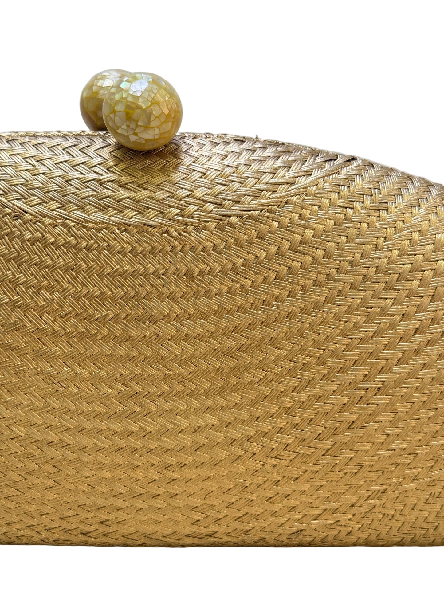 Clutch artesanal buntal dorado