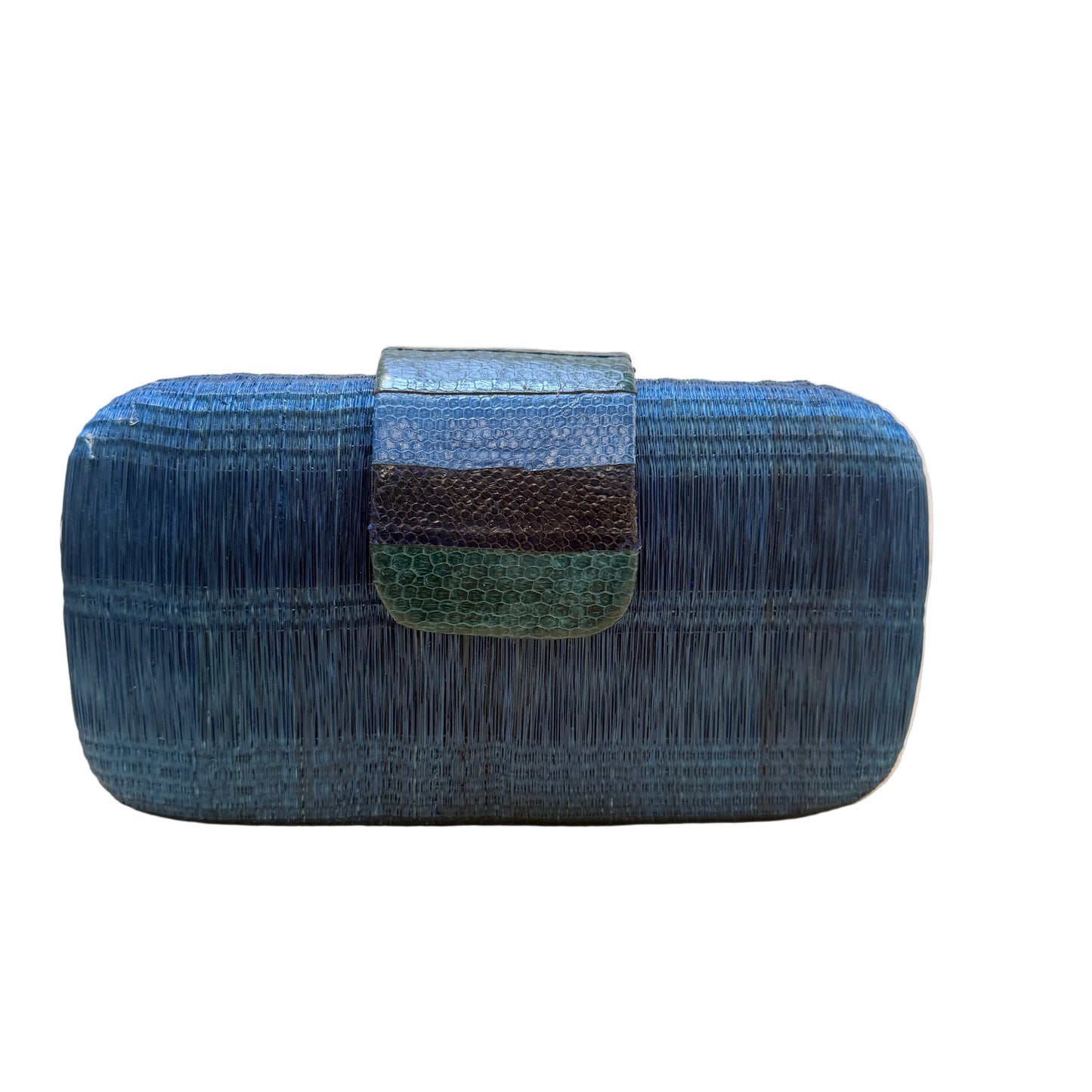 Bolso artesanal en azules: buntal y piel de serpiente