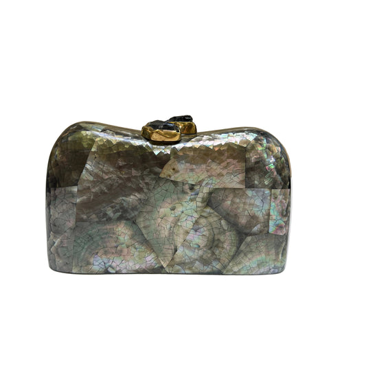 Bolso joya artesanal en nácar gris irisaciones verdosas