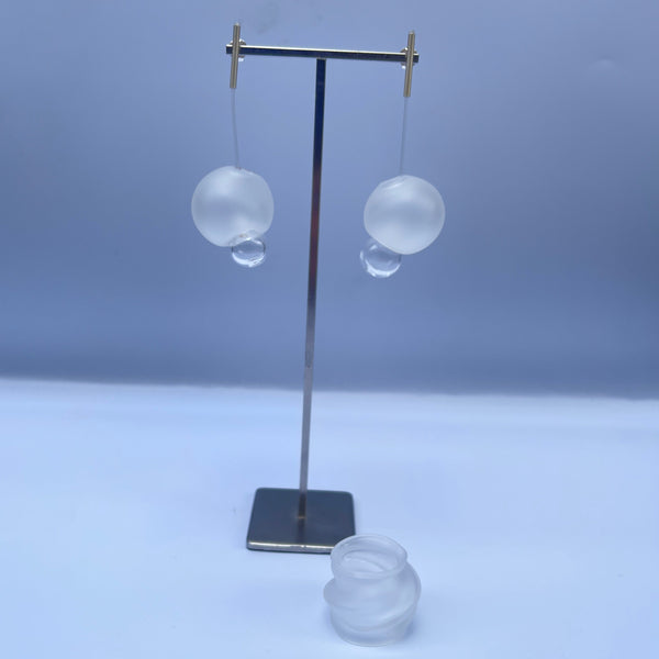 Pendientes esferas blancas en vidrio soplado