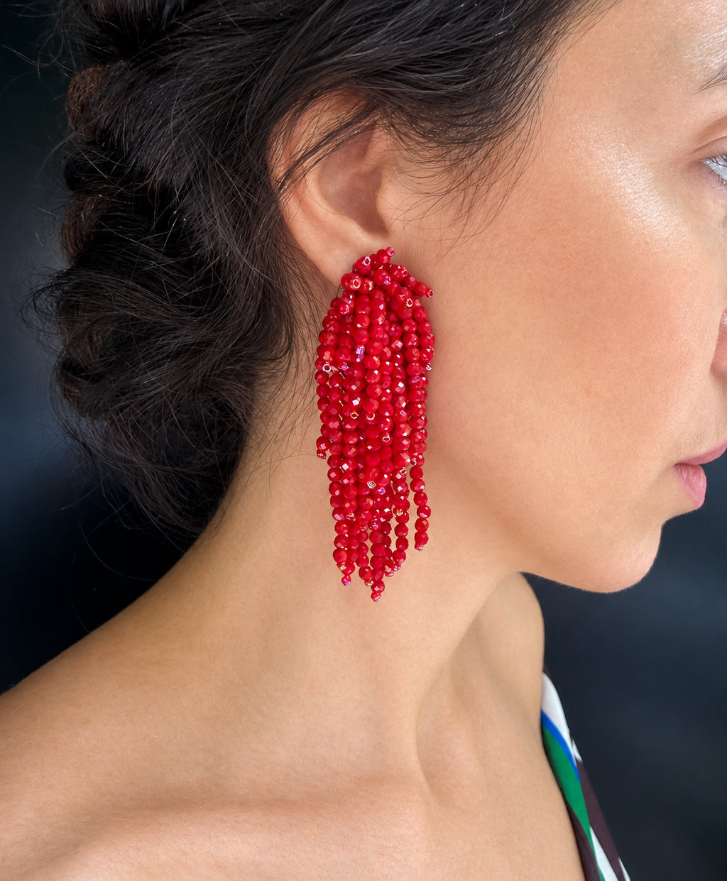 Pendientes cascada de cristal facetado rojo