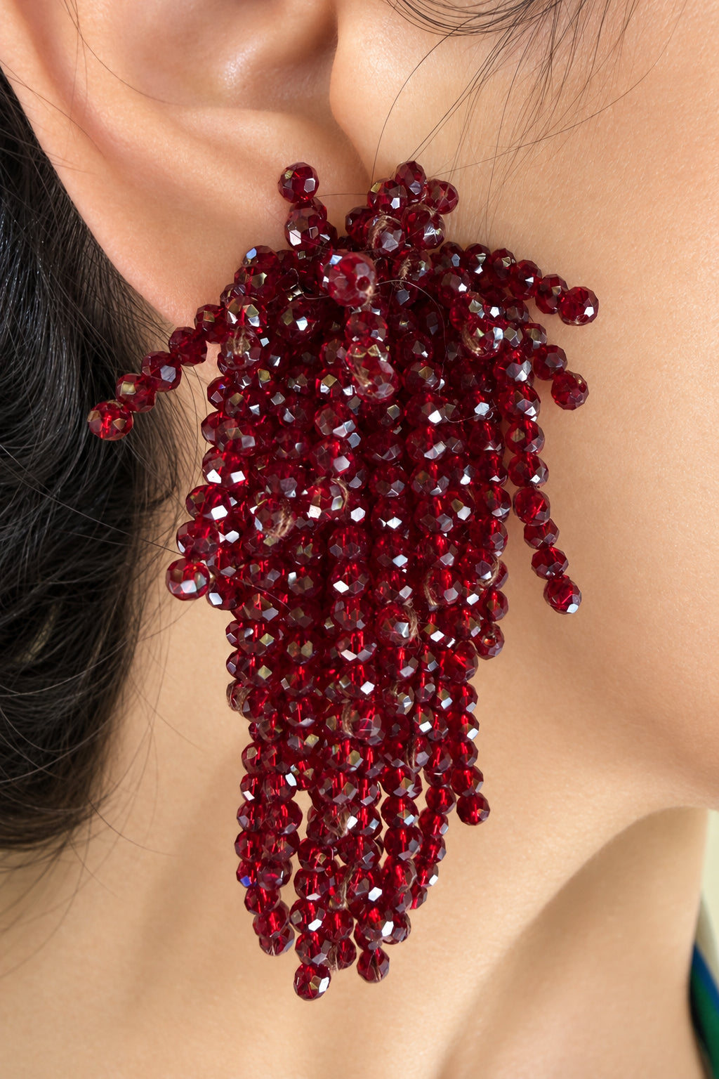 Pendientes cascada de cristal facetado rojo vino