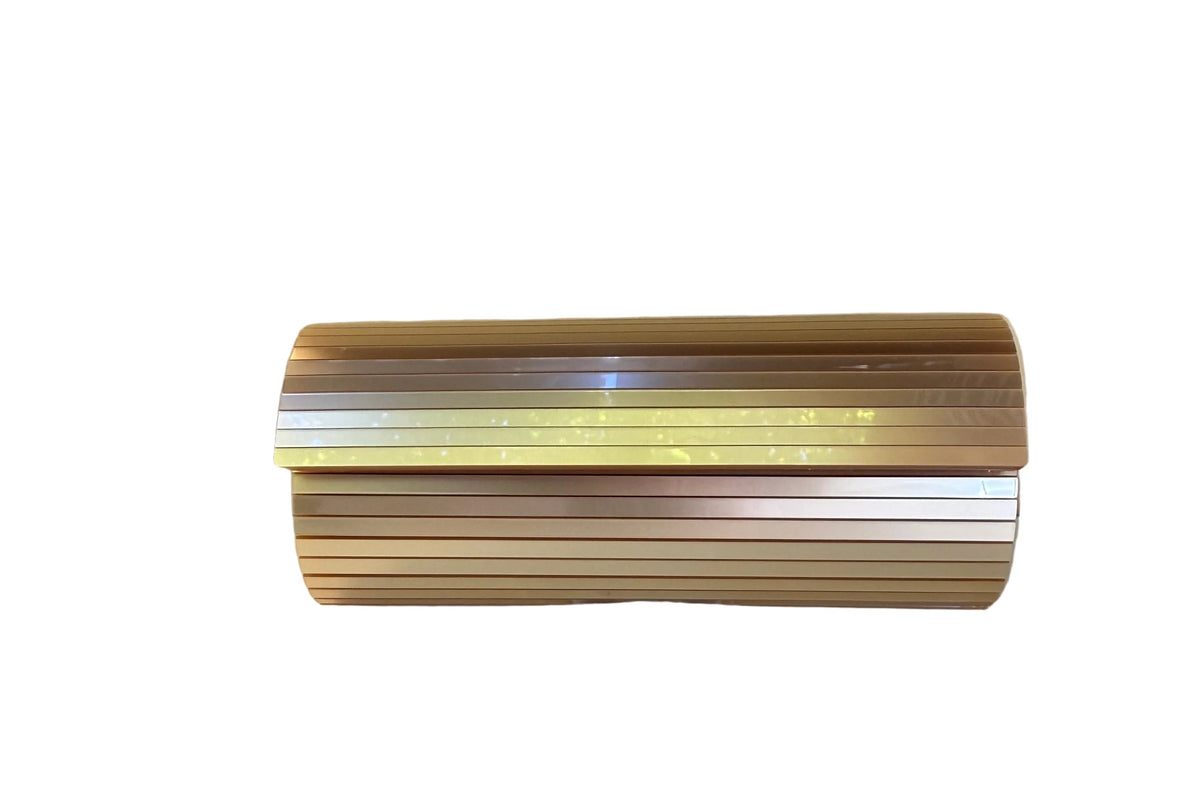Clutch baguette lamas sintéticas color biege - champagne