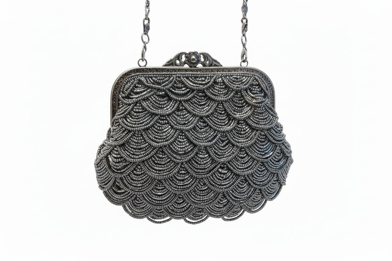 Bolso  de fiesta estética vintage con mostacillas plata oscura (gun)