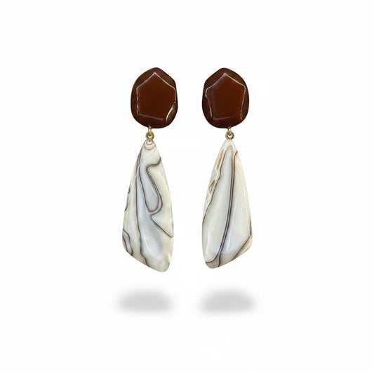 Pendientes de resina italiana en marrón y blanco efecto marmolado