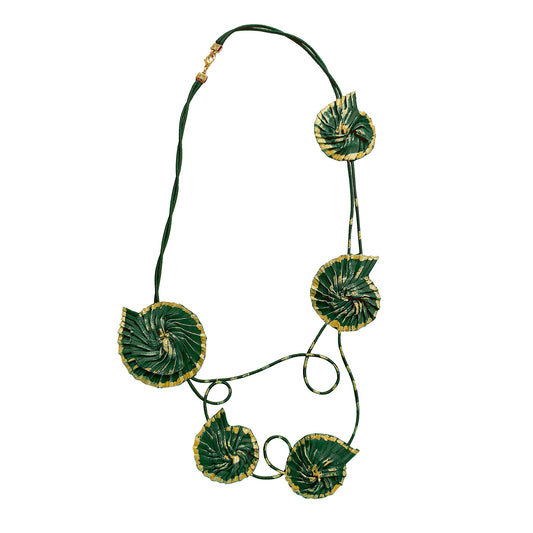 Collar plisado de satén  verde