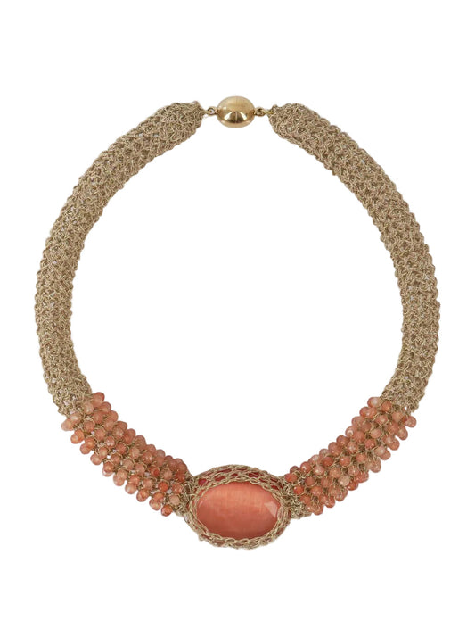 Collar tubular de crochet dorado y cuarzo y circonita color coral naranja