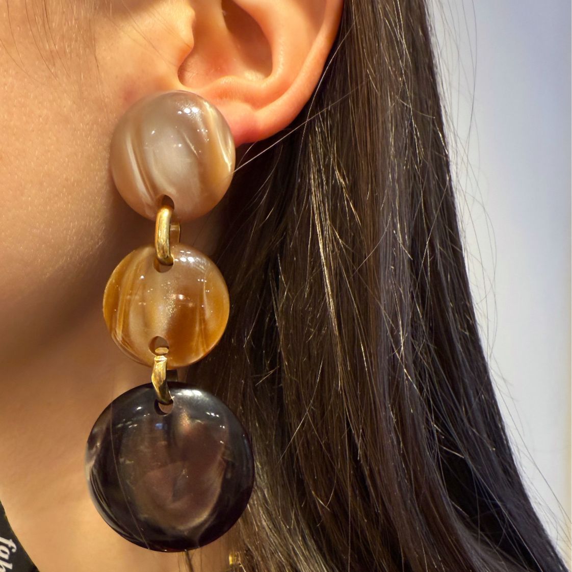 Pendientes de resina Triunvirato verde