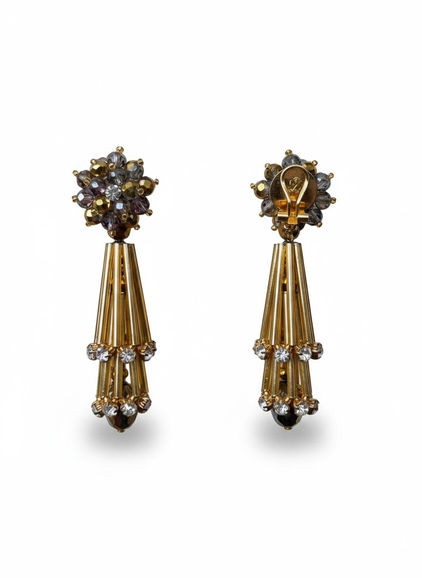 Pendientes largos dorados de cristal y resina | Diseño artesanal Fahoma