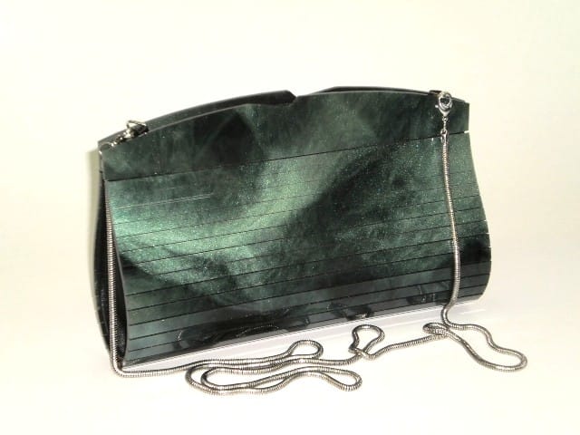Bolso de mano en verde malaquita en acetato con cadena | Diseño artesanal fabricado en España (Copia) (Copia) (Copia)