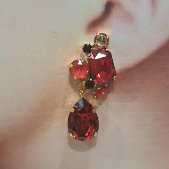 Pendientes cristal checo color rojo