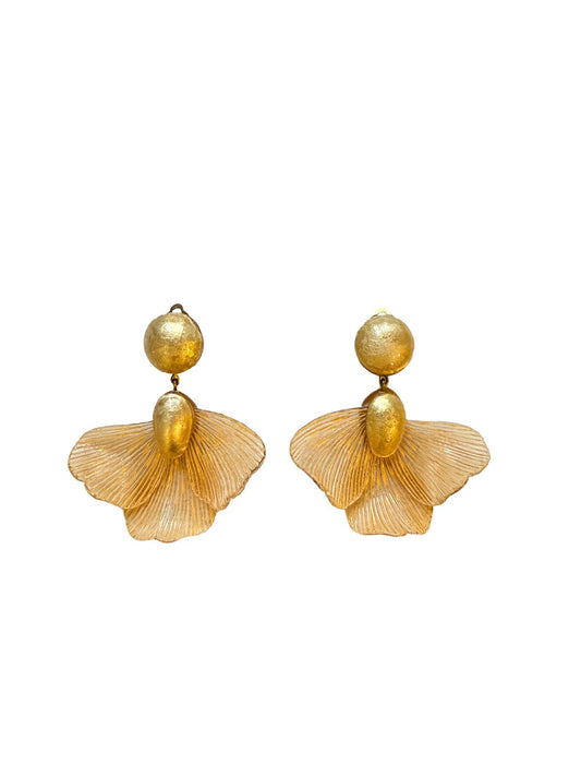 Pendientes alma de resina color vainilla y oro