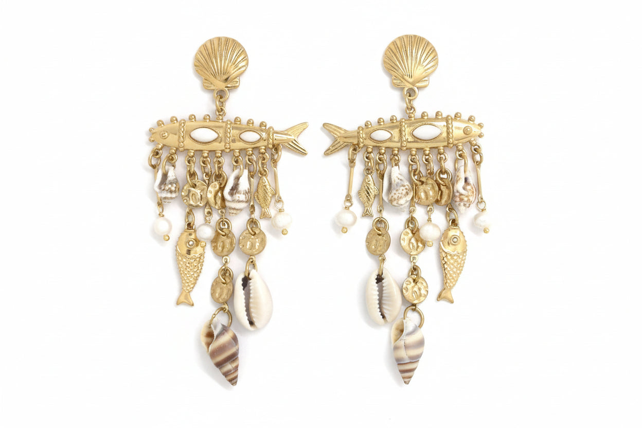 Pendientes dorados del fondo marino