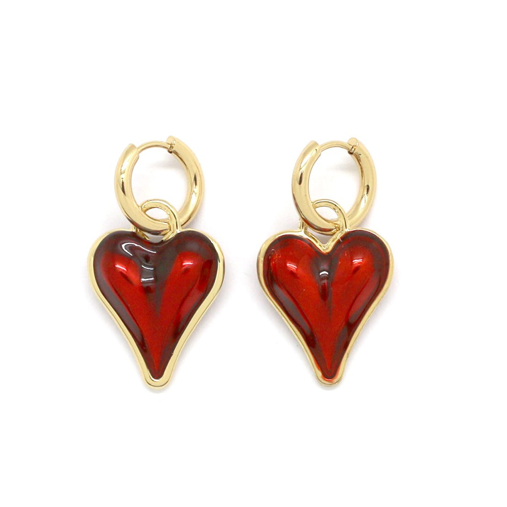Pendientes de aro con corazón de resina