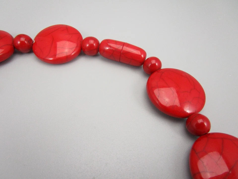 Collar círculos de resina roja marmolada