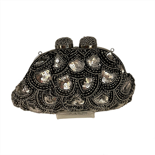 Clutch estilo vintage bordado en lentejuelas negro y plata