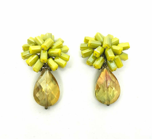 Pendientes gota de cristal y cabezal floral en cristal facetado verde lima