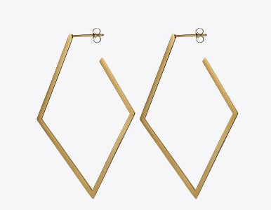 Aros dorados con forma de rombo